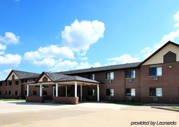 Econo Lodge Inn & Suites Dubuque Kültér fotó