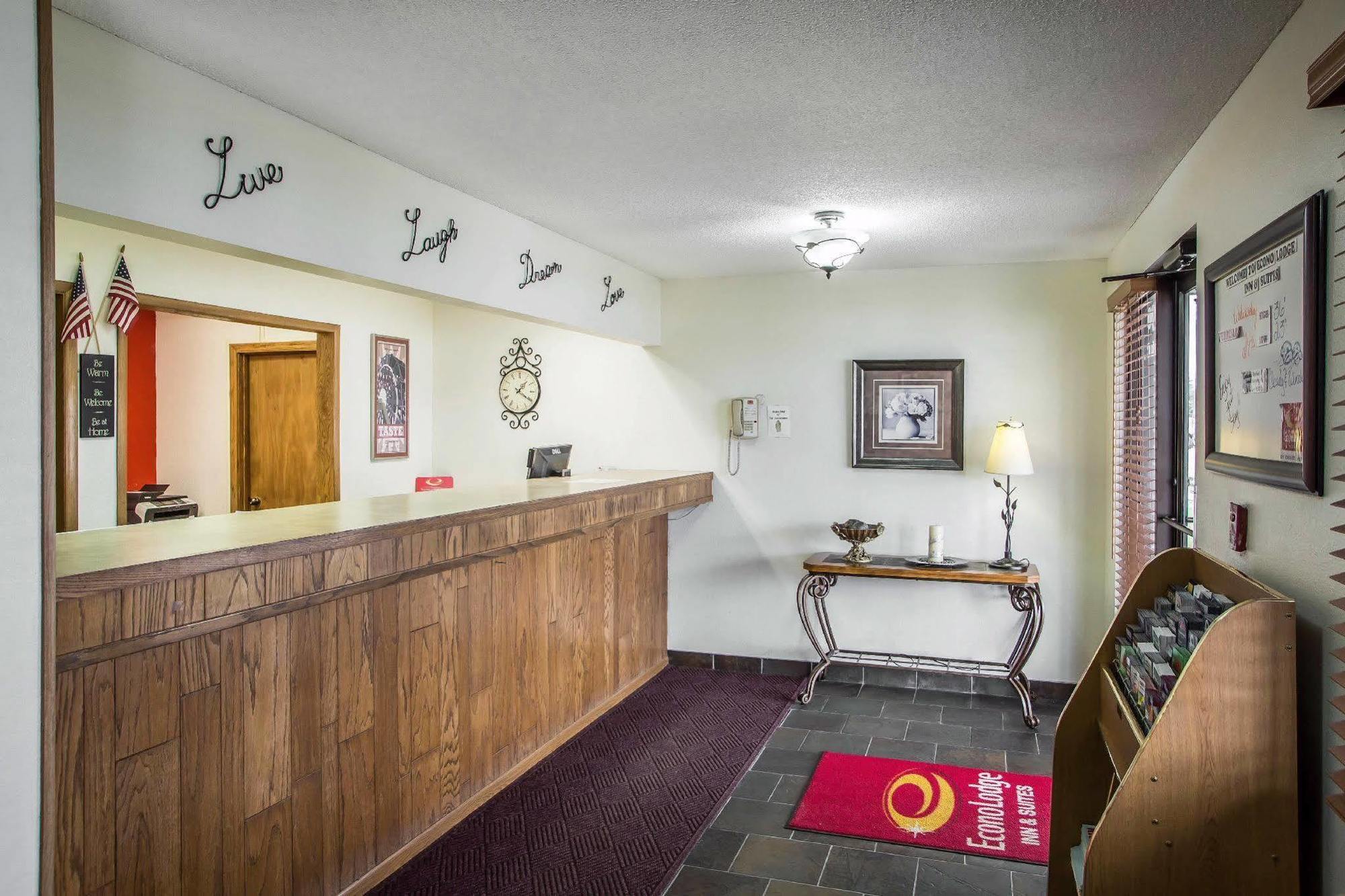 Econo Lodge Inn & Suites Dubuque Kültér fotó