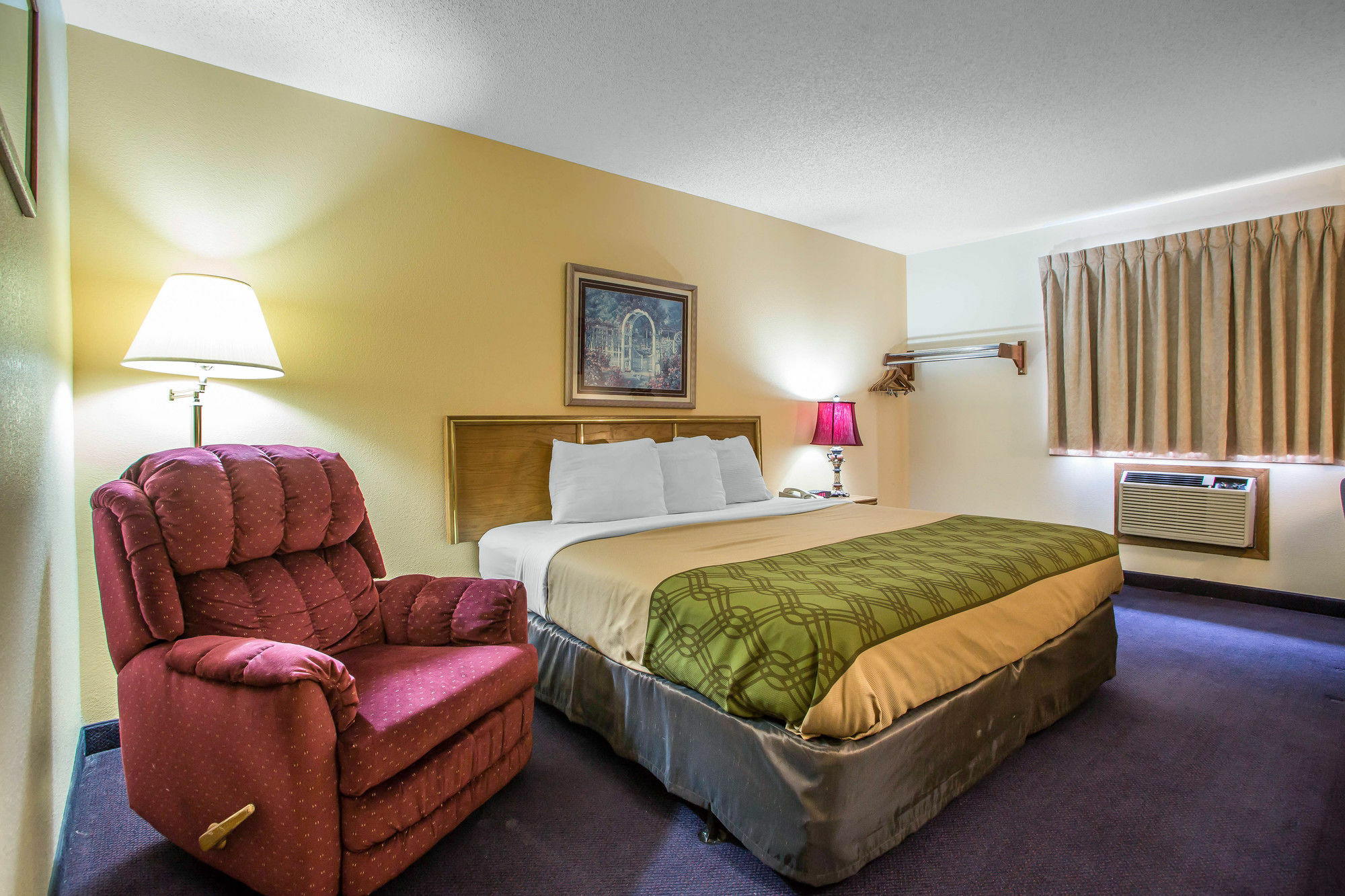 Econo Lodge Inn & Suites Dubuque Kültér fotó