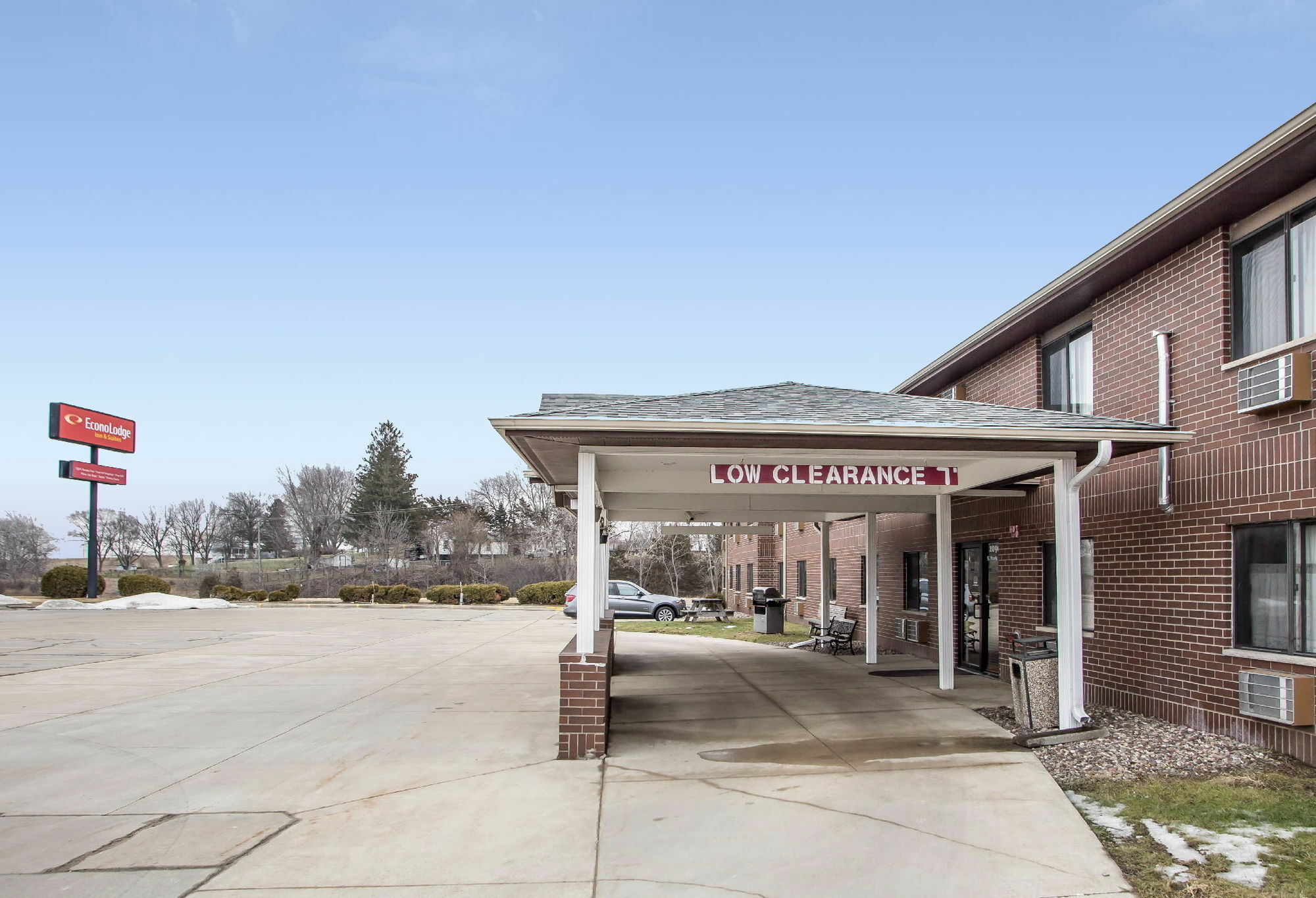 Econo Lodge Inn & Suites Dubuque Kültér fotó