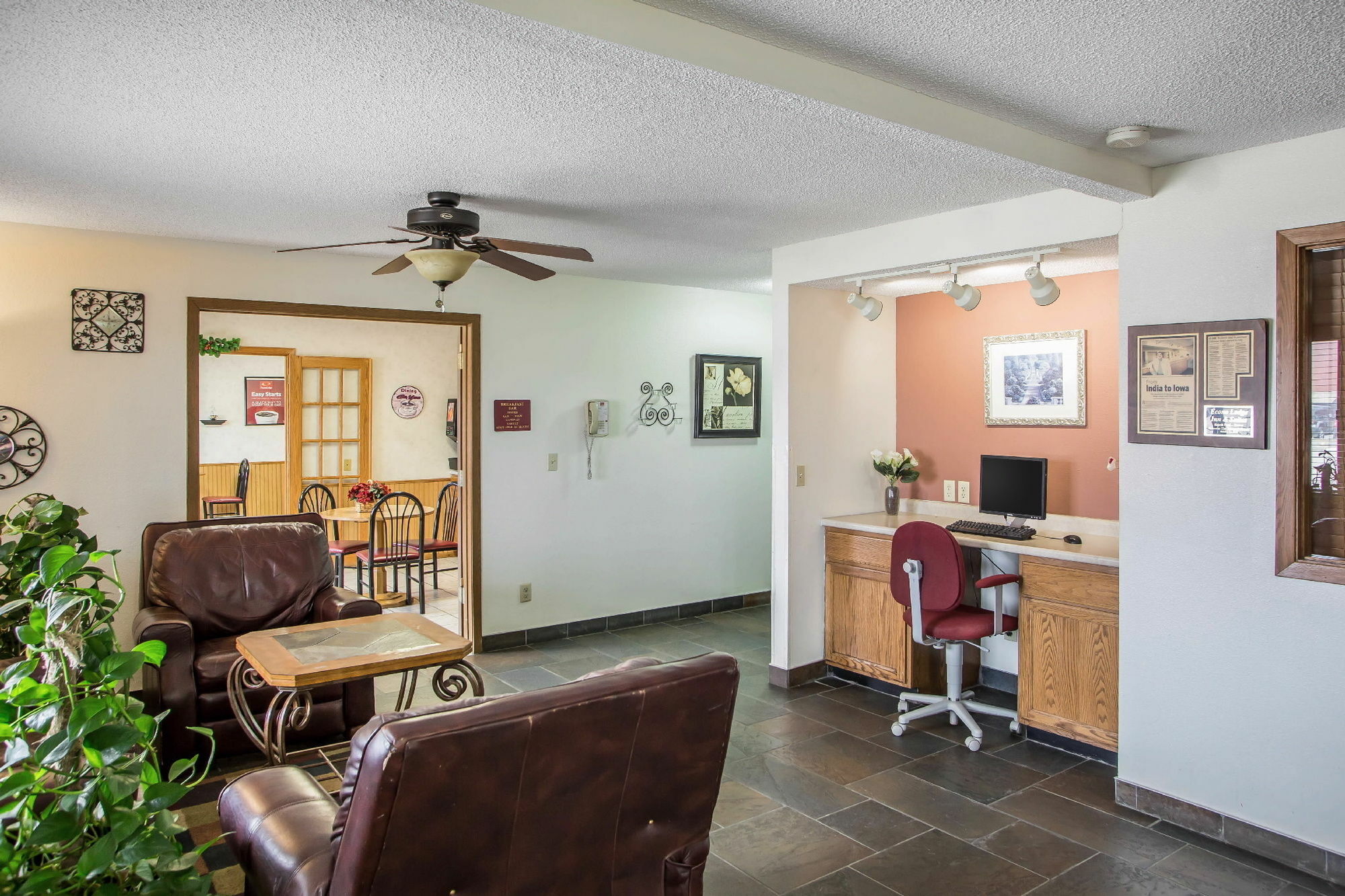 Econo Lodge Inn & Suites Dubuque Kültér fotó